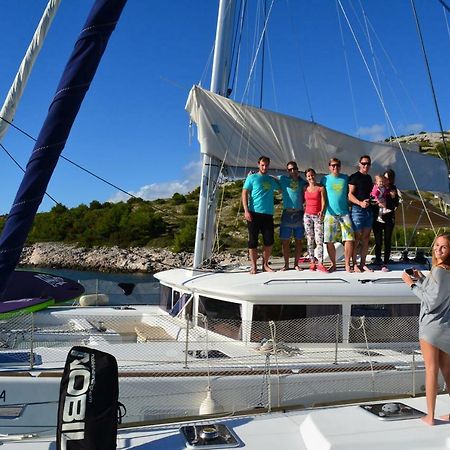 Luxury Catamaran Lagoon 42, Ac & Gn Split Extérieur photo