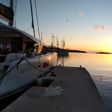 Luxury Catamaran Lagoon 42, Ac & Gn Split Extérieur photo