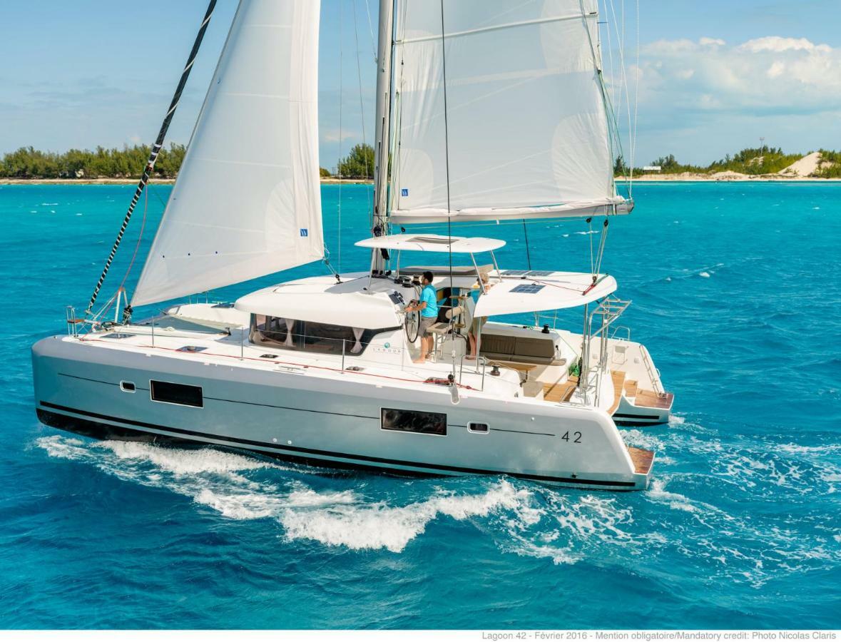 Luxury Catamaran Lagoon 42, Ac & Gn Split Extérieur photo